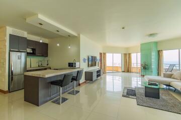 2 Bedrooms Condo in Markland North Pattaya C010650