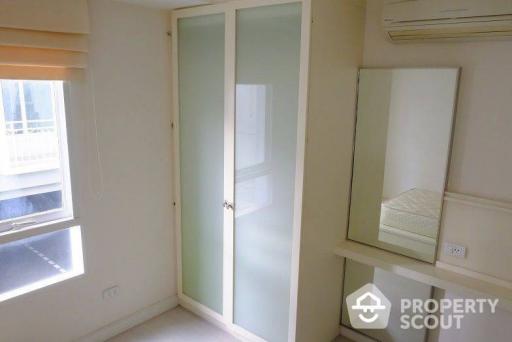 2-BR Condo at The Bangkok Sathorn-Taksin near BTS Krung Thon Buri