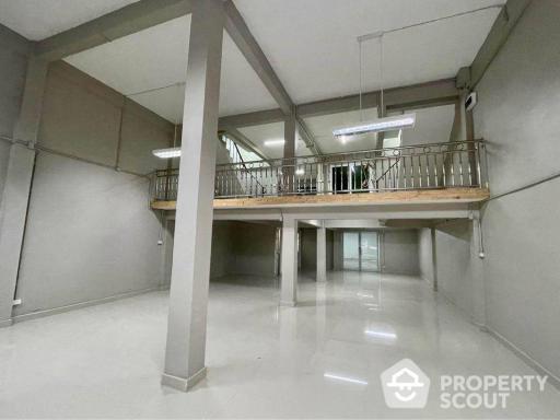 4-BR Townhouse near BTS Udom Suk