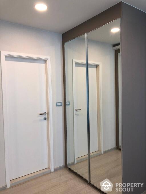 2-BR Condo at Vtara 36 near BTS Thong Lor