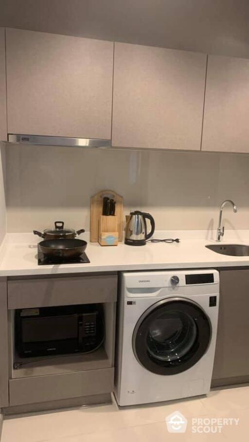 1-BR Condo near MRT Phra Ram 9 (ID 494830)