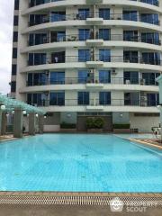 2-BR Condo at Sathorn House Condominium near BTS Surasak