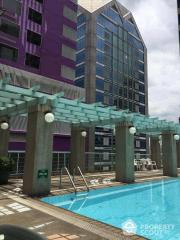 2-BR Condo at Sathorn House Condominium near BTS Surasak