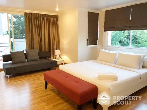 2-BR Condo at Residence Sukhumvit 65 near BTS Ekkamai (ID 20094)