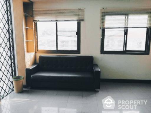 5-BR House near MRT Sutthisan