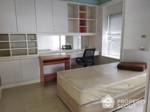 5-BR House near MRT Sutthisan