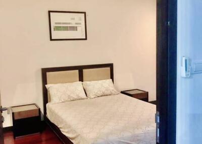 1-BR Condo at O2 Hip Condominium near BTS Phloen Chit