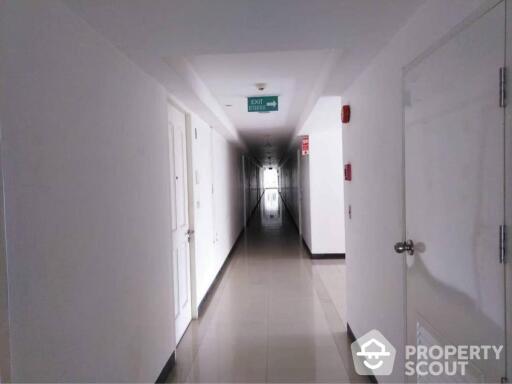 2-BR Condo at The Clover Thonglor Residence near BTS Thong Lor