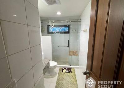 Studio Condo at Phayathai Place near BTS Phaya Thai