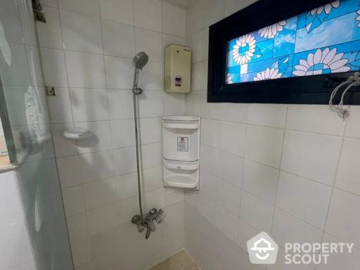 Studio Condo at Phayathai Place near BTS Phaya Thai