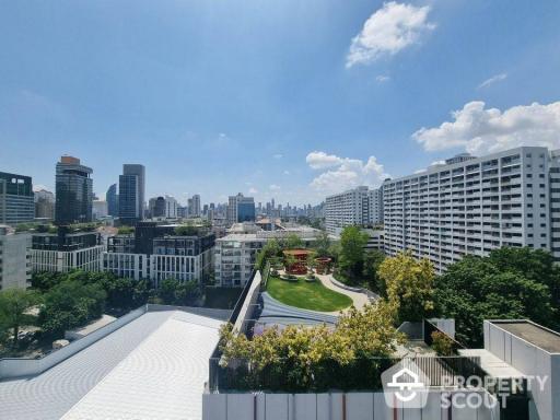 1-BR Condo at Xt Ekkamai near ARL Ramkhamhaeng