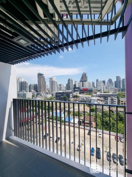 1-BR Condo at Xt Ekkamai near ARL Ramkhamhaeng