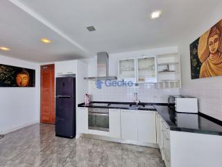 2 Bedrooms Condo in Laguna Heights Wongamat C009700