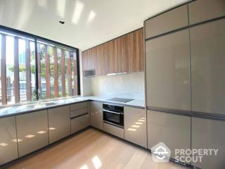 2-BR Condo at Chalermnit Art De Maison near BTS Thong Lor