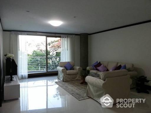 2-BR Apt. near BTS Phrom Phong (ID 20709)