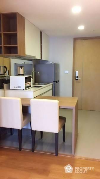 1-BR Condo at Inter Lux Premier Sukhumvit 13 near ARL Makkasan