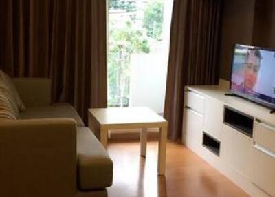 1-BR Condo at Inter Lux Premier Sukhumvit 13 near ARL Makkasan