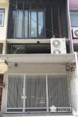 3-BR Townhouse near BTS Ekkamai (ID 401260)