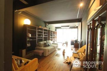 3-BR Townhouse near BTS Ekkamai (ID 401260)