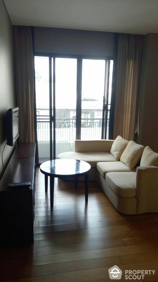 2-BR Condo at Vincente Sukhumvit 49 Condominium near BTS Phrom Phong