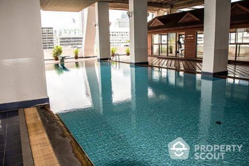 1-BR Condo at Diamond Tower Condominium near BTS Chong Nonsi (ID 405939)