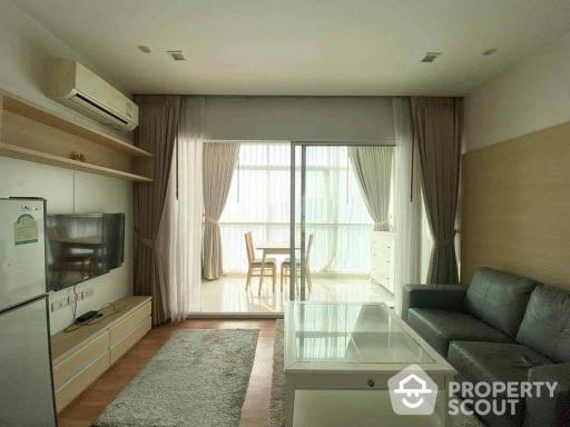 1-BR Condo near MRT Sam Yot