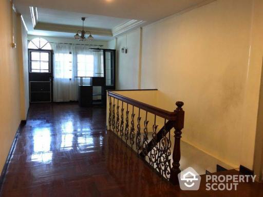 3-BR House near BTS Phra Khanong