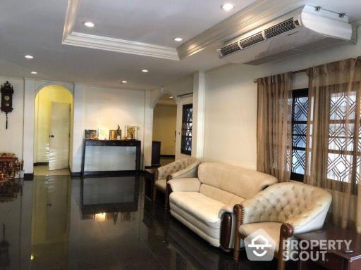 3-BR House near BTS Phra Khanong