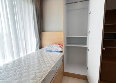 1-BR Condo near BTS Krung Thon Buri