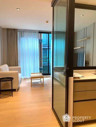 1-BR Condo at Chalermnit Art De Maison near BTS Thong Lor