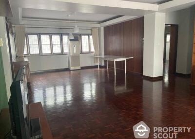 3-BR Condo near BTS Nana (ID 466725)