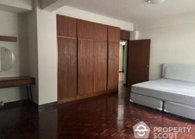 3-BR Condo near BTS Nana (ID 466725)