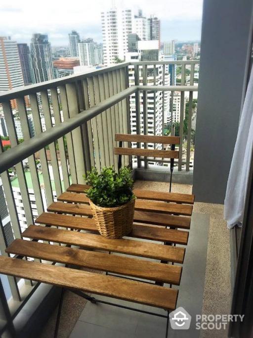 1-BR Condo at Quattro By Sansiri near BTS Thong Lor