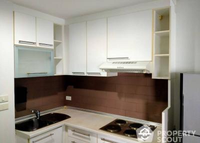 2-BR Condo at Grand Park View Condominium near MRT Sukhumvit