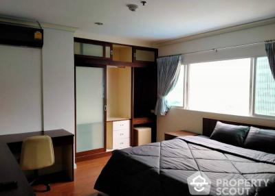 2-BR Condo at Grand Park View Condominium near MRT Sukhumvit