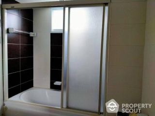 2-BR Condo at Grand Park View Condominium near MRT Sukhumvit