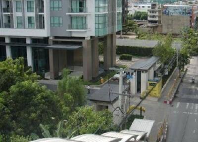 2-BR Condo at The Room Sukhumvit 62 near BTS Punnawithi