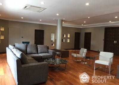 3-BR Apt. near BTS Phra Khanong (ID 18692)