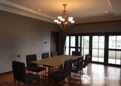 3-BR Apt. near BTS Phra Khanong (ID 18692)