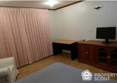 1-BR Condo at Asoke Place near MRT Sukhumvit