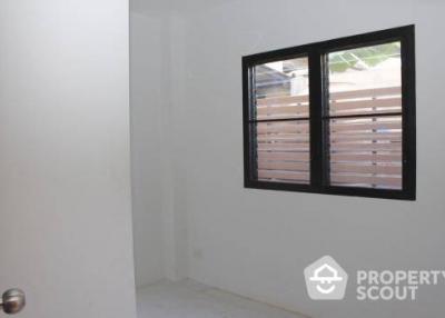 4-BR Townhouse near BTS Sanam Pao