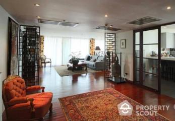 3-BR Condo near MRT Sam Yot