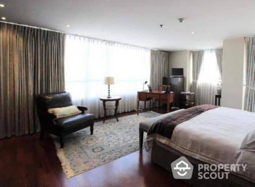 3-BR Condo near MRT Sam Yot