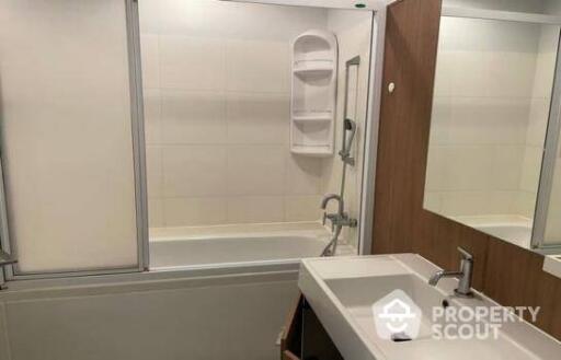 2-BR Condo at Q House Sathorn near BTS Krung Thon Buri