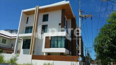 The Win Residence in East Pattaya for Sale