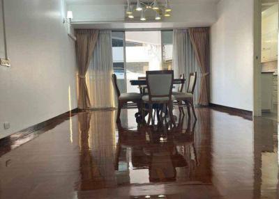 3-BR Apt. near MRT Sanam Chai