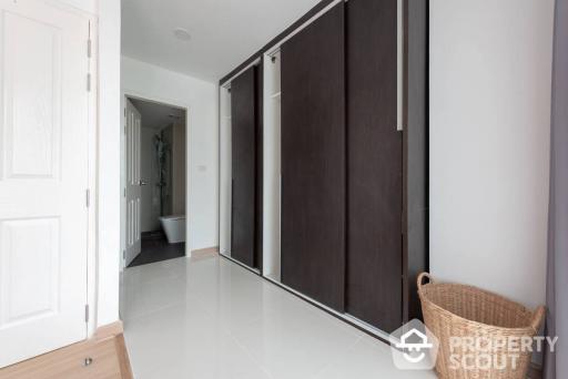 1-BR Condo at Chateau In Town Sukhumvit 64/1 near BTS Punnawithi