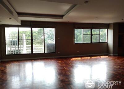 2-BR Condo at Polo Park Condominium near MRT Lumphini