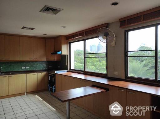 2-BR Condo at Polo Park Condominium near MRT Lumphini