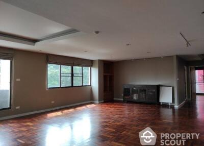 2-BR Condo at Polo Park Condominium near MRT Lumphini